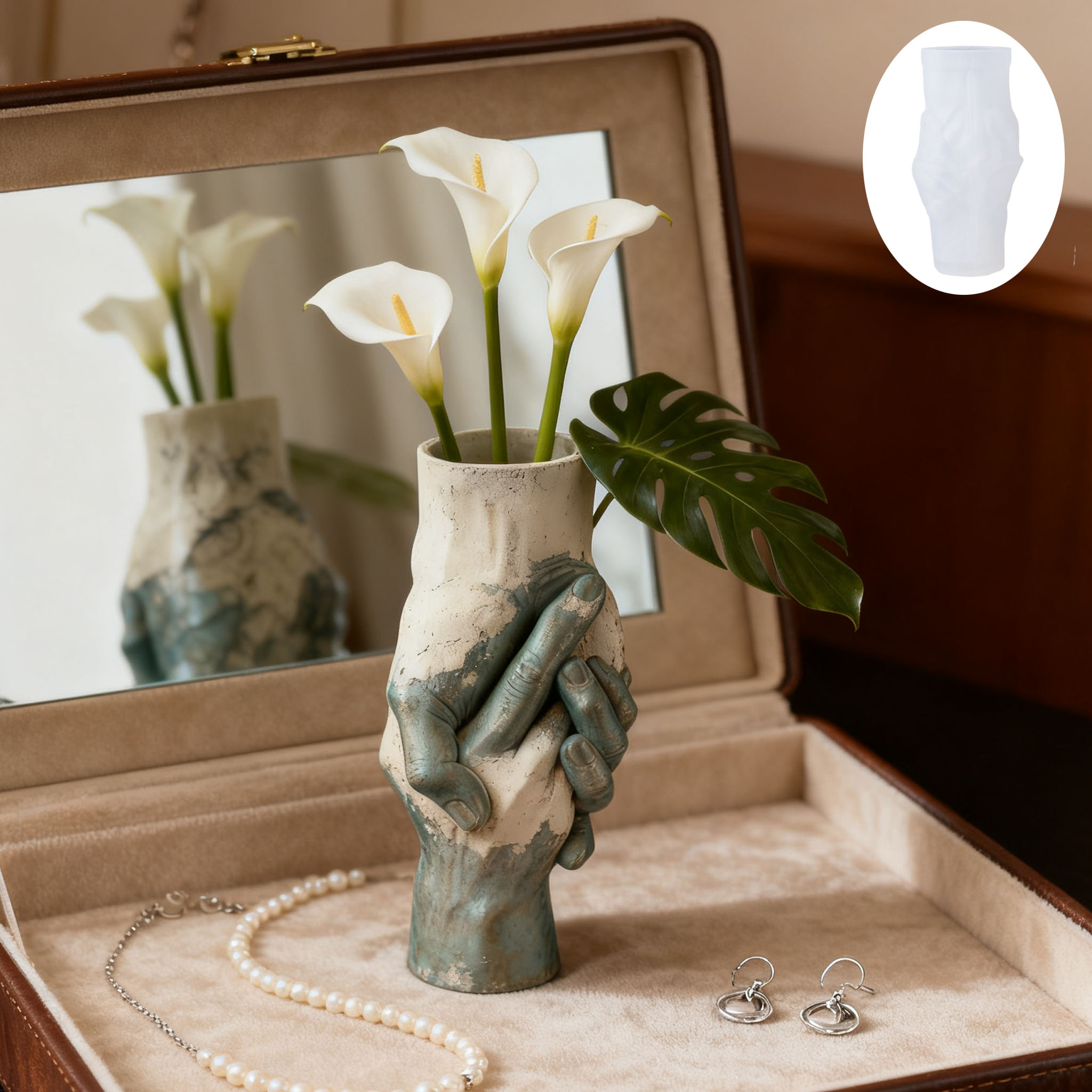 Artistic Hand-in-Hand Vase Sil - Art Craft Vase のレビューと価格