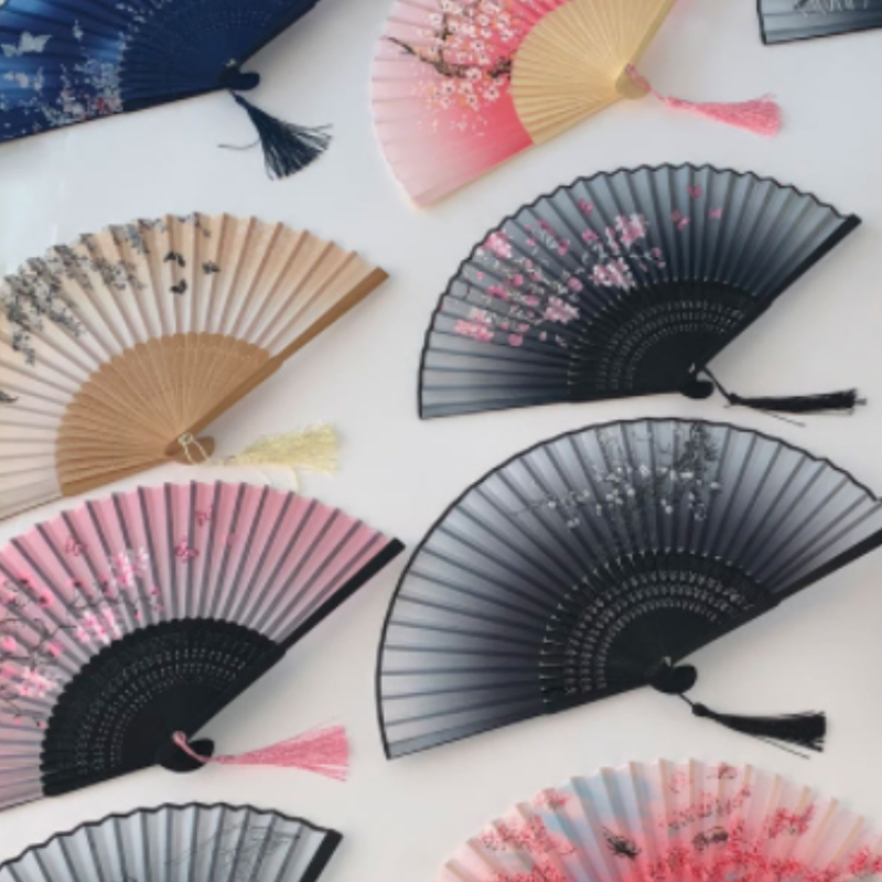 Retro Style Folding Fan Female - Art Craft And Cloth のレビューと価格