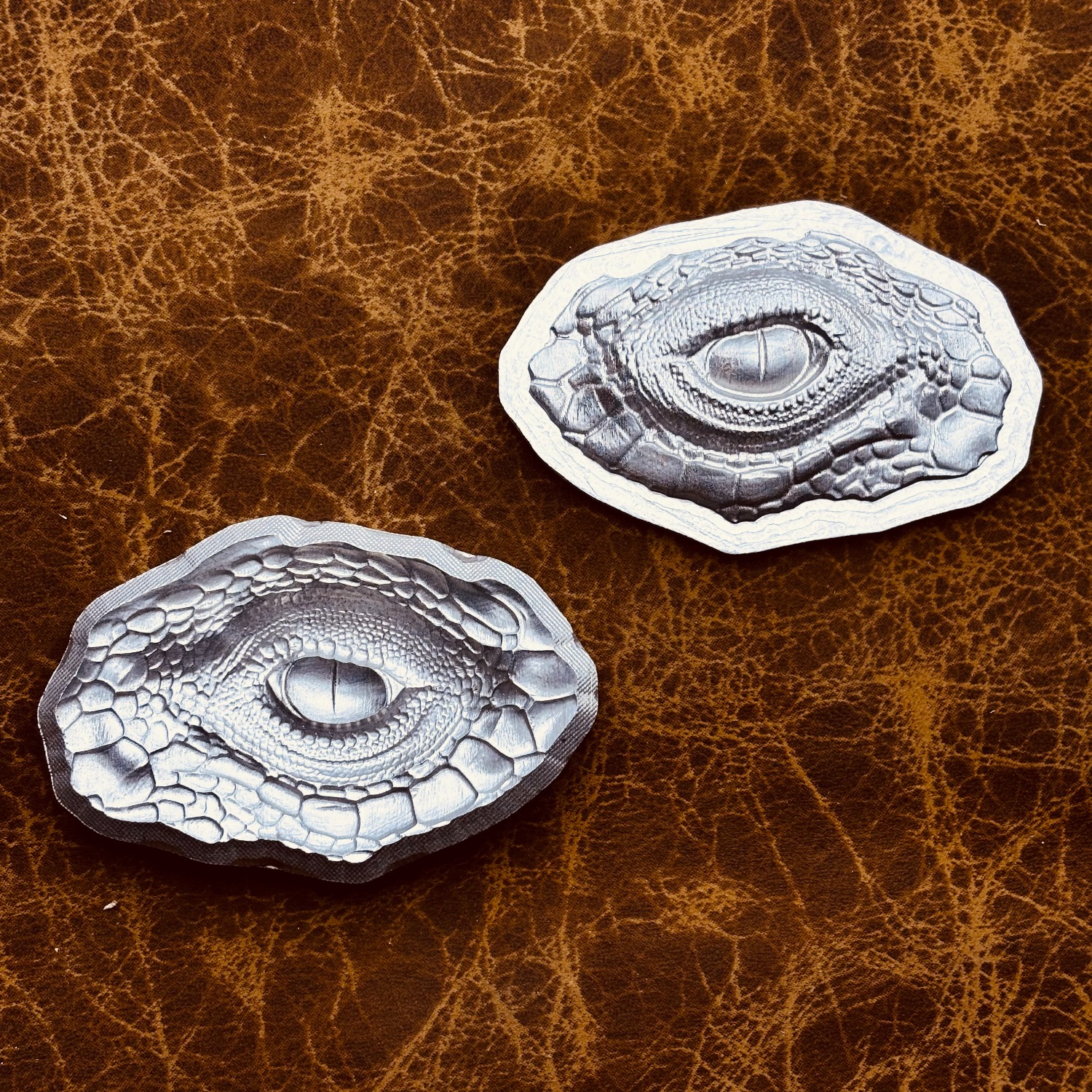 Dragon Dinosaur Eye Leather Em - Dinosaur And Craft のレビューと価格